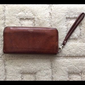 Fossil Leather Wristlet with multiple compartments